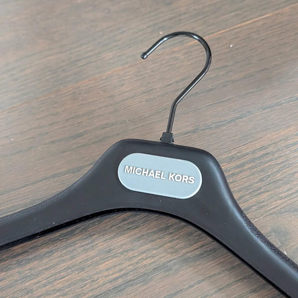 Michael Kors Suit Hanger - Black